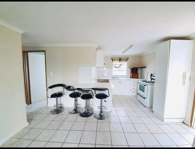 2 BEDROOM APARTMENT FOR SALE IN SPRINGBOK PARK